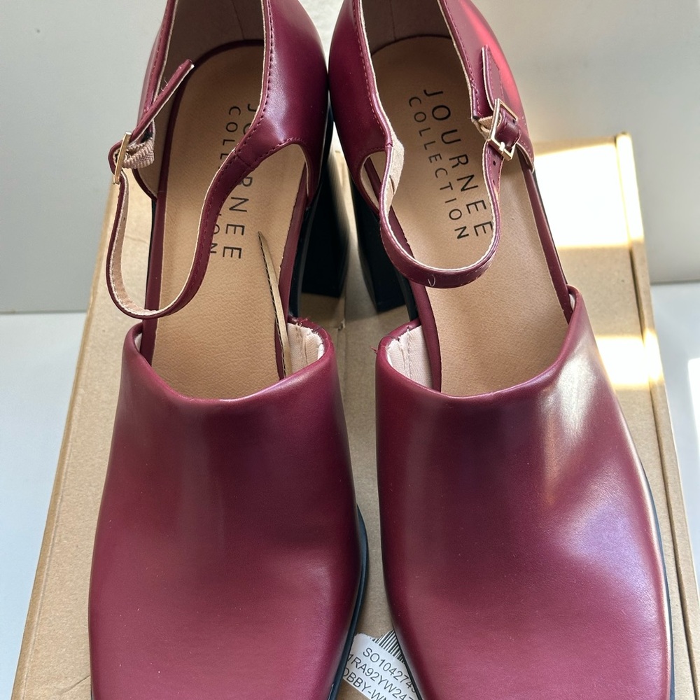 Journee Collection Heels Wine color